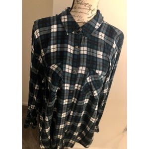 🥀 2/$10 Women’s Green Flannel